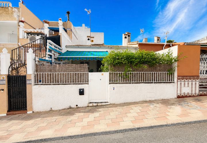 Rækkehus i La Marina, Alicante, La Marina - € 129.950 | Ref: NP: 889 - foto 1